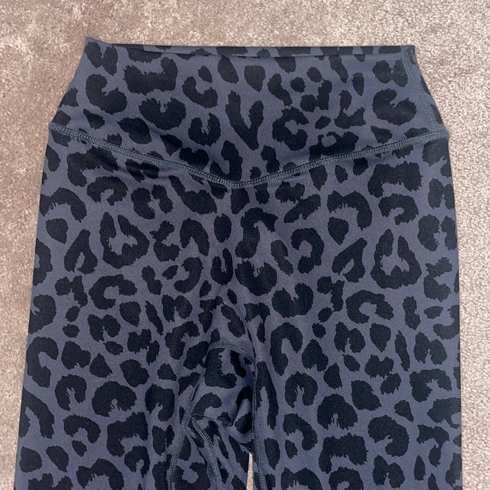 Balance athletica the ascend pant - gray leopard print